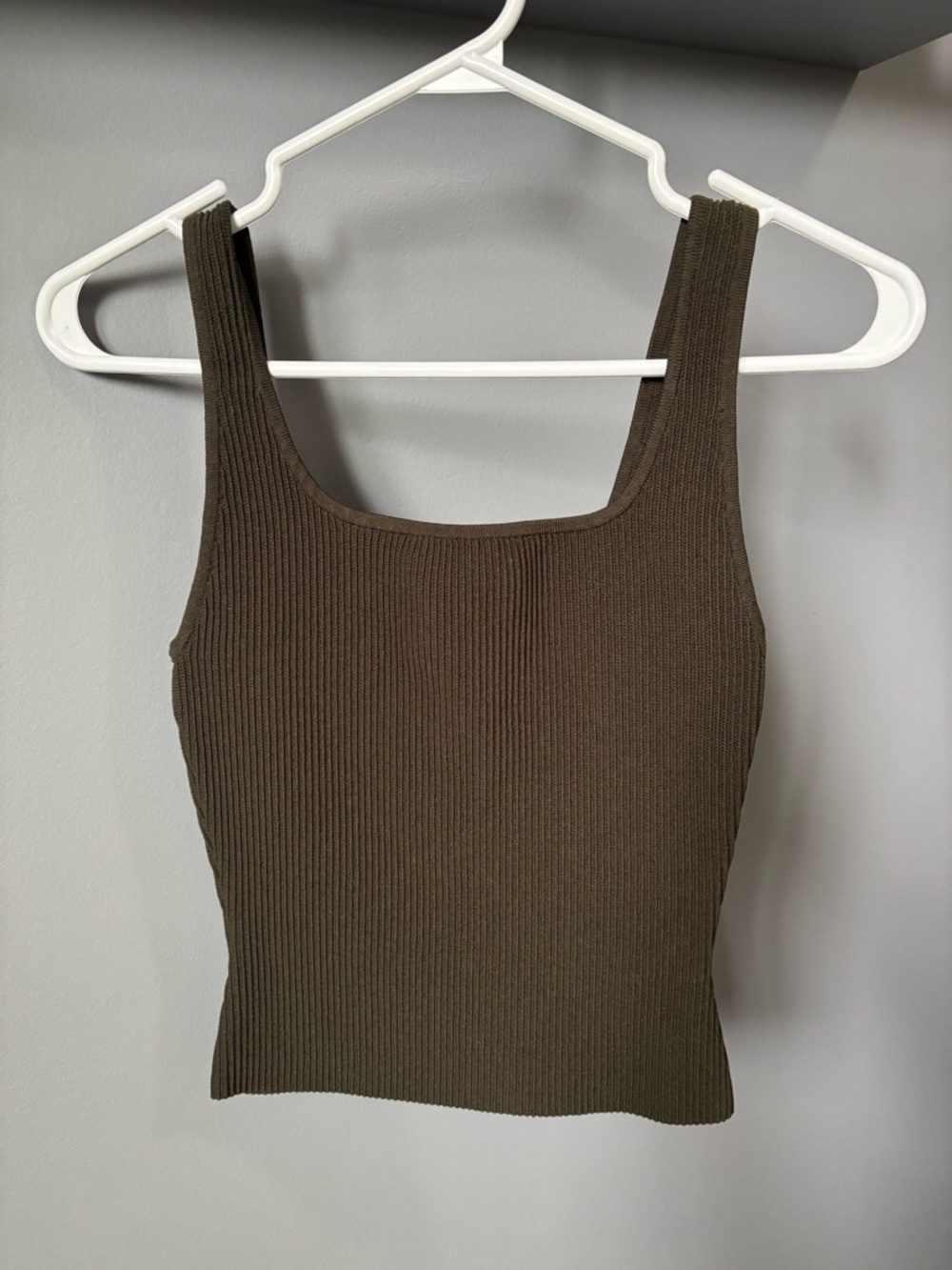Aritzia Babaton Scult Knit Square-Neck Tank Top - Olive